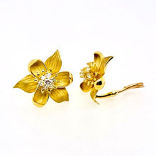  Pair of Flower Earrings with Diamonds