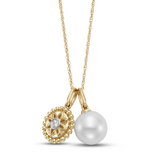  Freshwater Pearl and Diamond Pendant Necklace